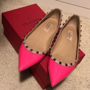 Shocking Pink Rockstud flat